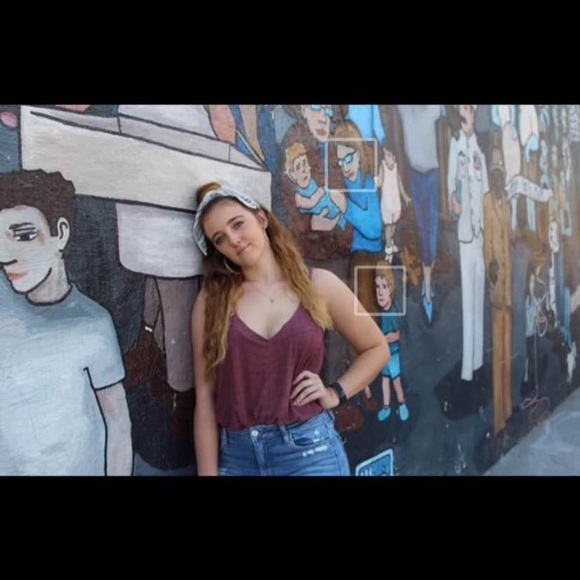 Size Large Top Bundle - Picture 6 of 9